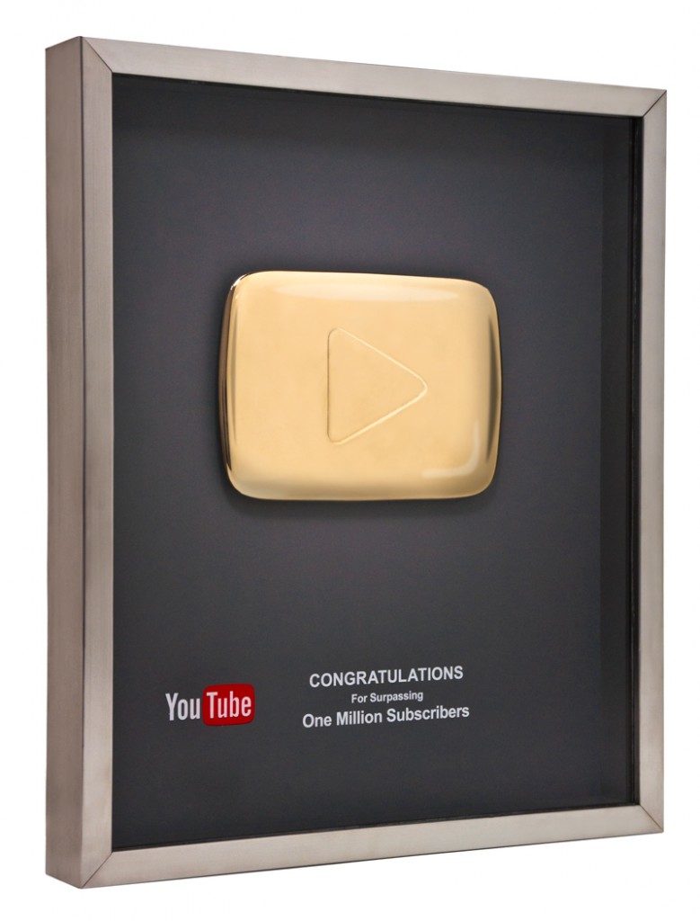 youTube Award Photo 779x1024 يوتيوب يقدم جوائز للقنوات الكبرى