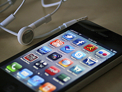 iphone foursquare apps افضل تطبيقات الايفون و الايباد لعام 2012
