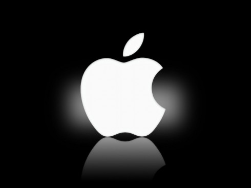 apple logo كيف تحقق الشركات التقنية الكبرى ارباحها؟