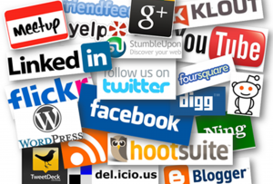 SocialMediaIconcollage 300x203 الشبكات الاجتماعية و محركات البحث ... في ويب المستقبل