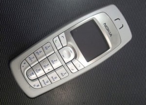 Nokia 6010 300x217 أكثر الهواتف مبيعا على مر التاريخ