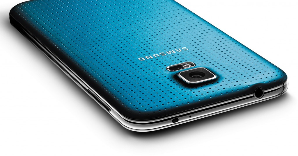 section 0 product 1024x537 5 أسباب للعزوف عن شراء الهاتف الذكي Samsung Galaxy S5