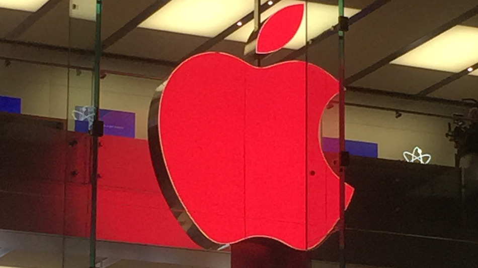 دعوى قضائية على أبل بسبب السعة التخزينية لتحديث iOS 8 apple-logo_red.jpg