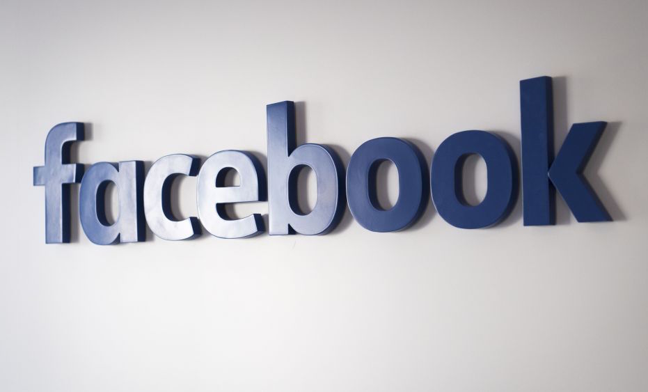 نتائج فيسبوك المالية تكشف عن نمو بطيء وتراجع أسهم الشركة