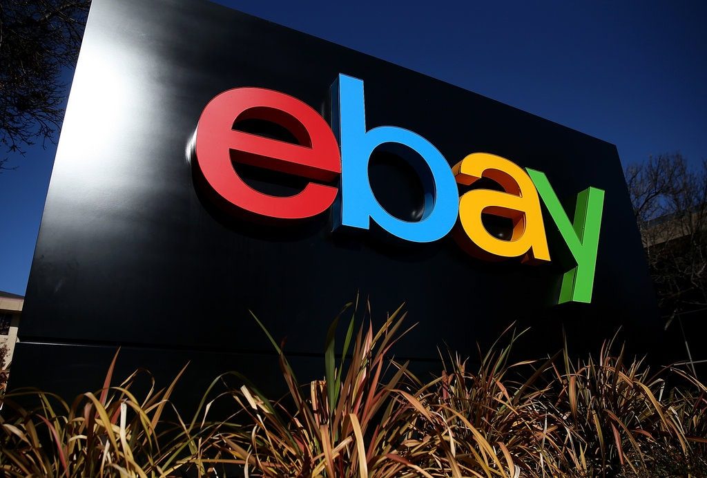 eBay تقاضي مدراء في أمازون لمحاولة جذب الباعة لمنصتها