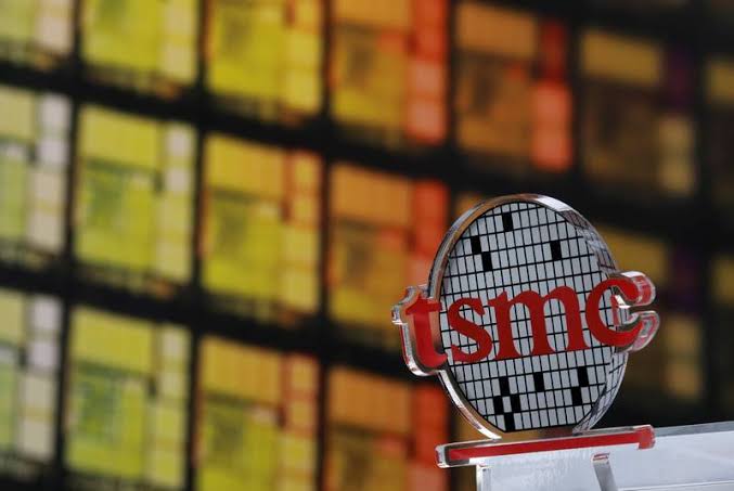 TSMC مستمرة في إمداد شركة هواوي الصينية بالرقاقات والمعدات اللازمة