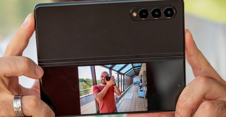 يحتوي هاتف Galaxy Z Fold 4 على كاميرا بدقة 108 ميجابكسل