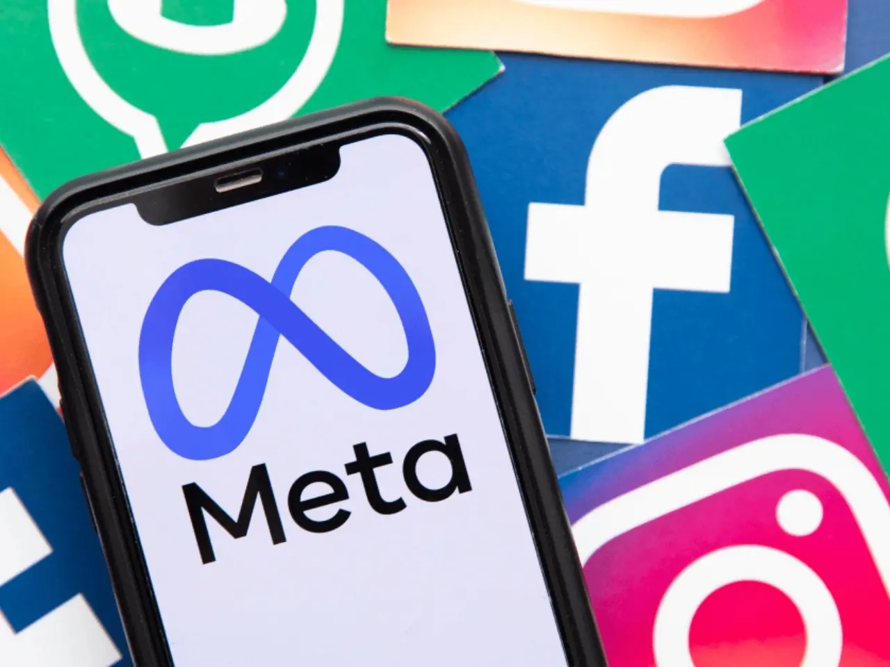 Meta AI: براءة اختراع لمواصلة نشاطك الرقمي بعد الوفاة 2023